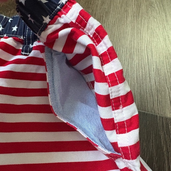 Chubbies Men’s American Flag Print Shorts Medium 5.5” Inseam - Picture 3 of 8